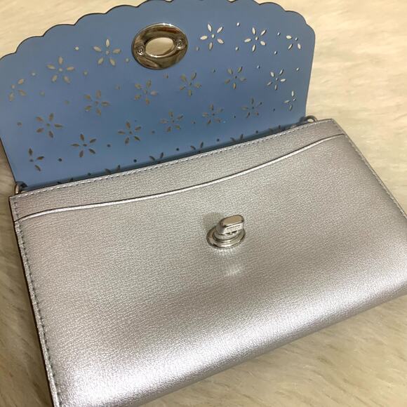 COACH Silver Laser Perforated Leather Turnlock Chain Strap Clutch XBody F58072 - Picture 9 of 16